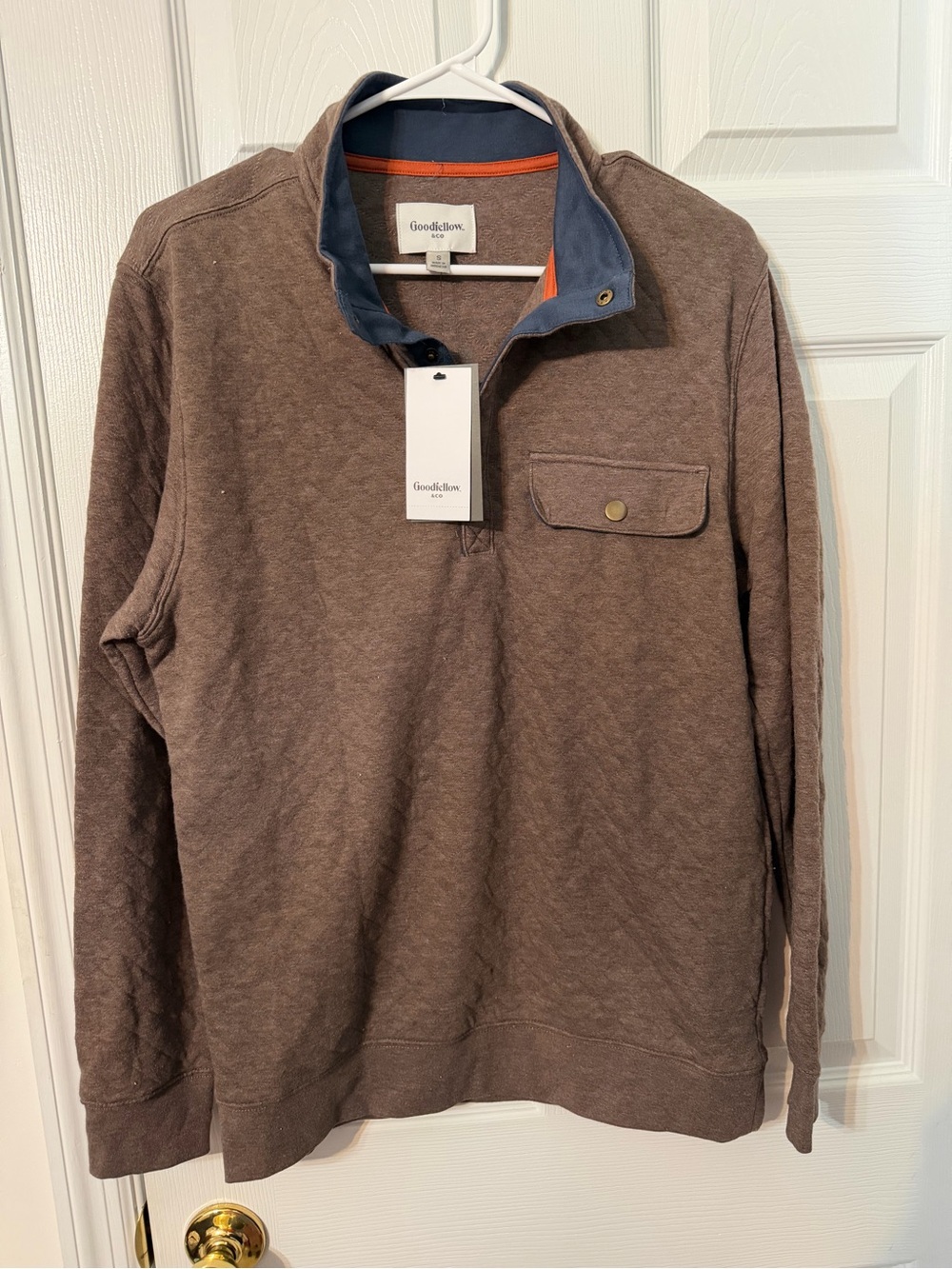 Goodfellow & Co Men’s Brown Quilted Quarter-Zip with Navy Contrast Collar